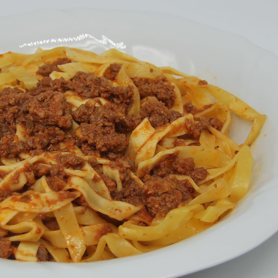 Tagliatelle gialle al ragù - immagine 2